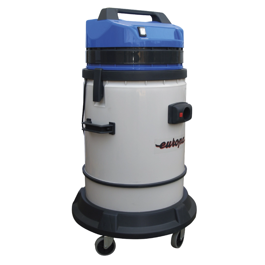 Aspiradora industrial de polvo y agua IPC Soteco Europa 415 vista frontal con estanque de 70 litros.